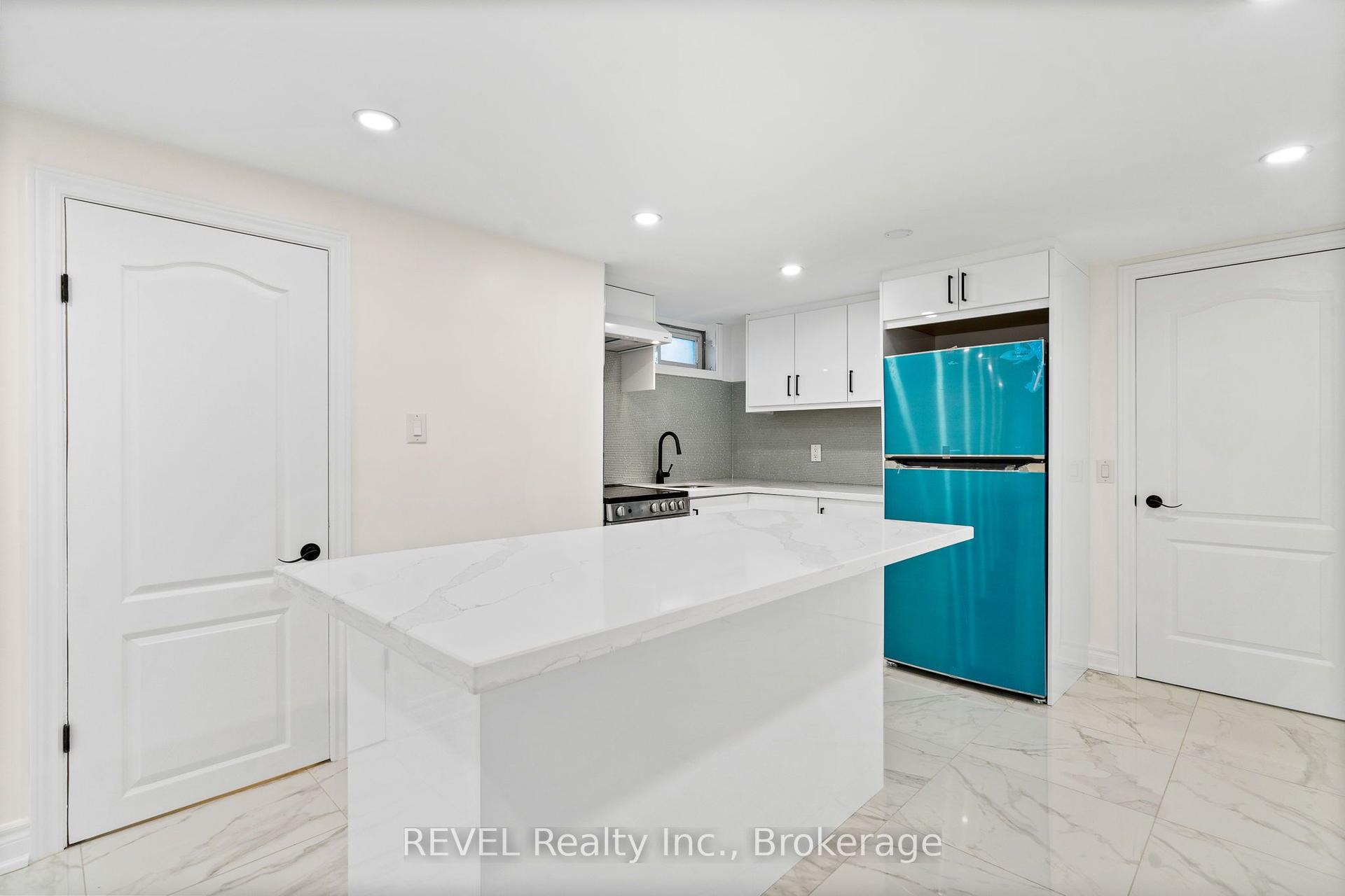 462 D Carlton Street — photo 1