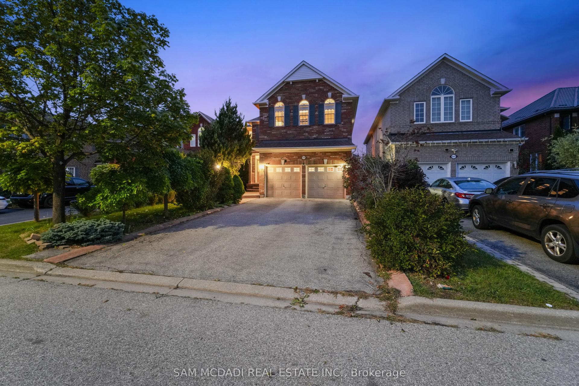 3619 Waterfall Crescent — photo 1