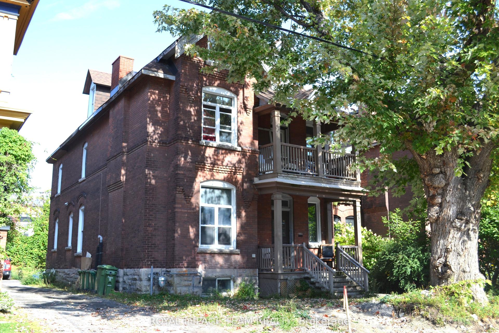 489 Maclaren Street — photo 1