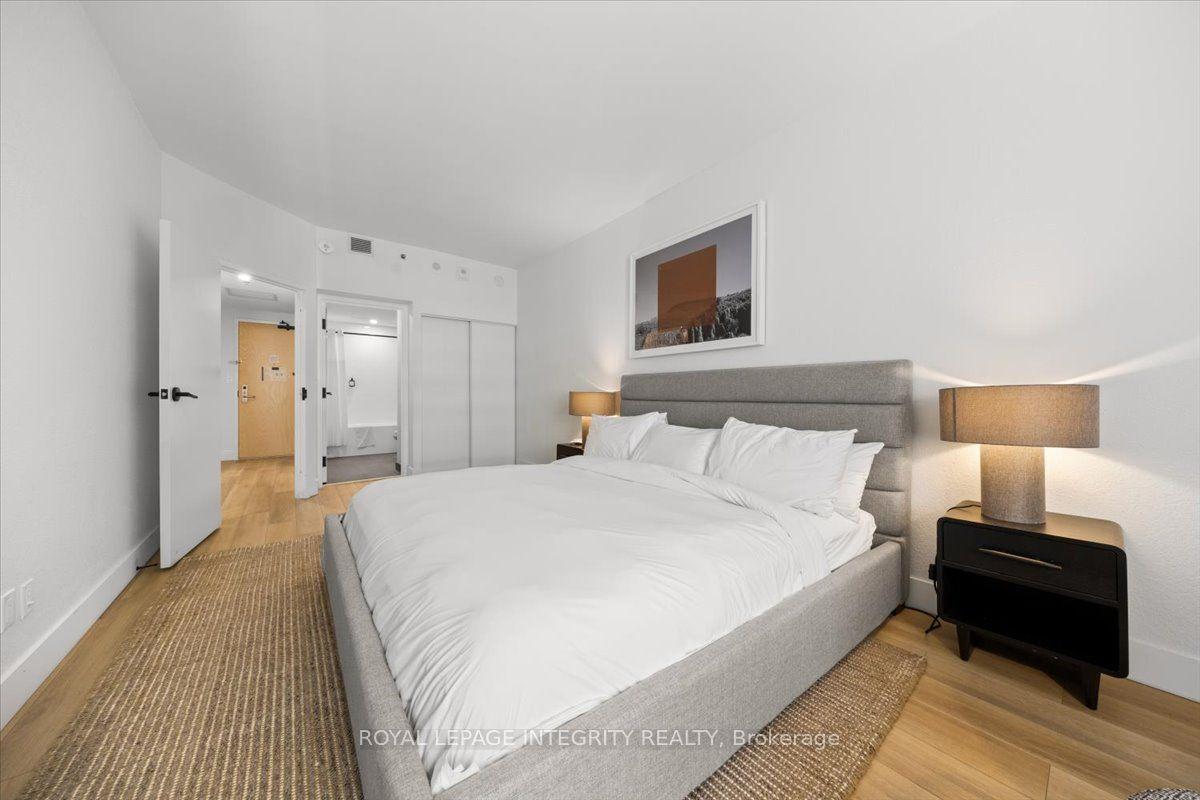 161 Laurier Avenue W 1017 #1017, Ottawa Centre — Multiplex for lease, photo 1