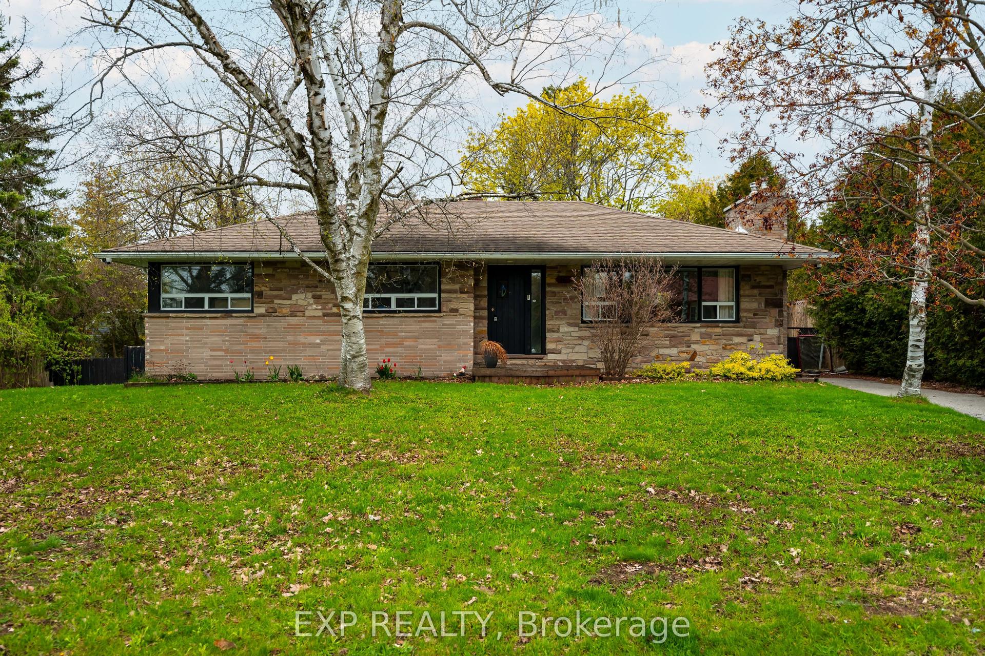 16 Carberry Street — photo 1