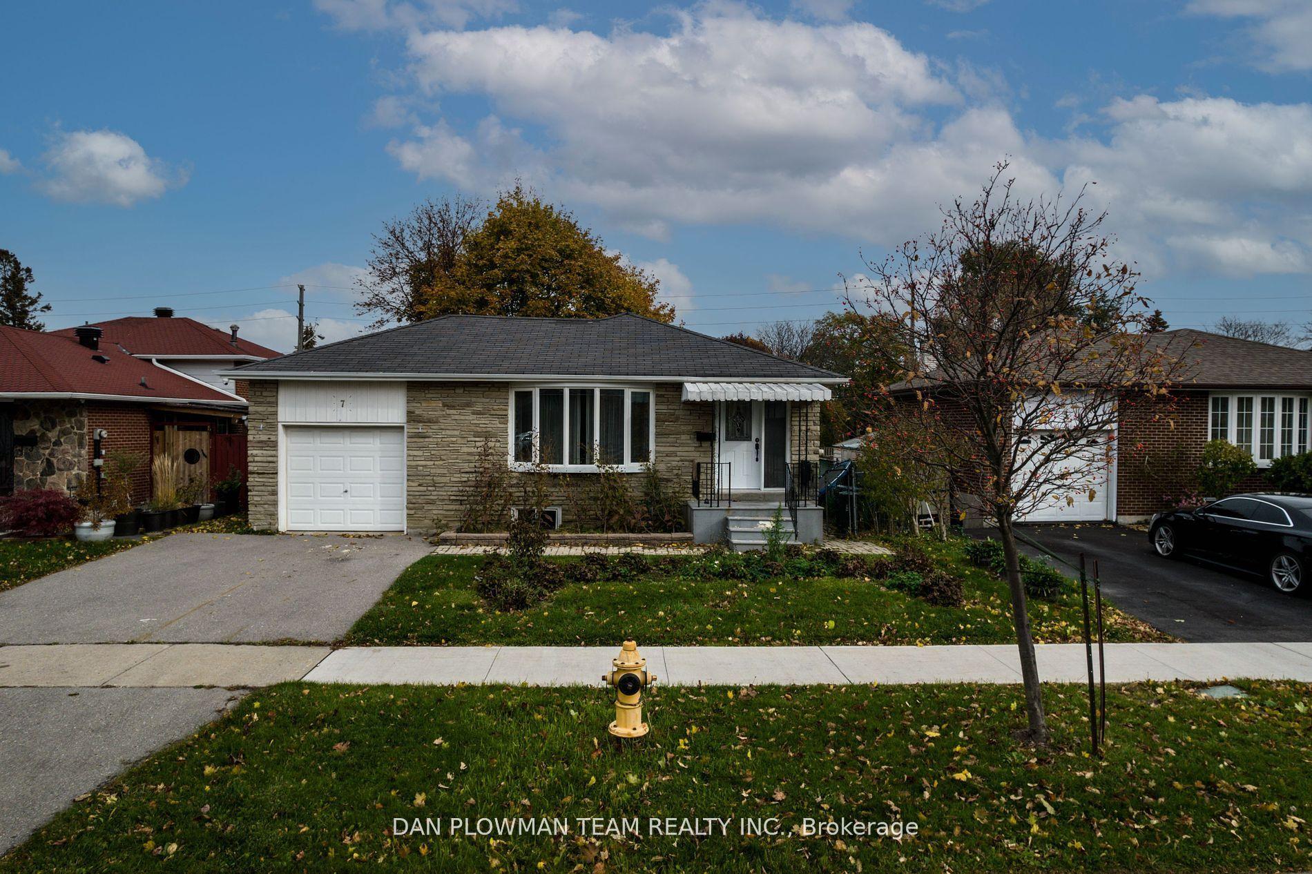 7 Berkham Road — photo 1