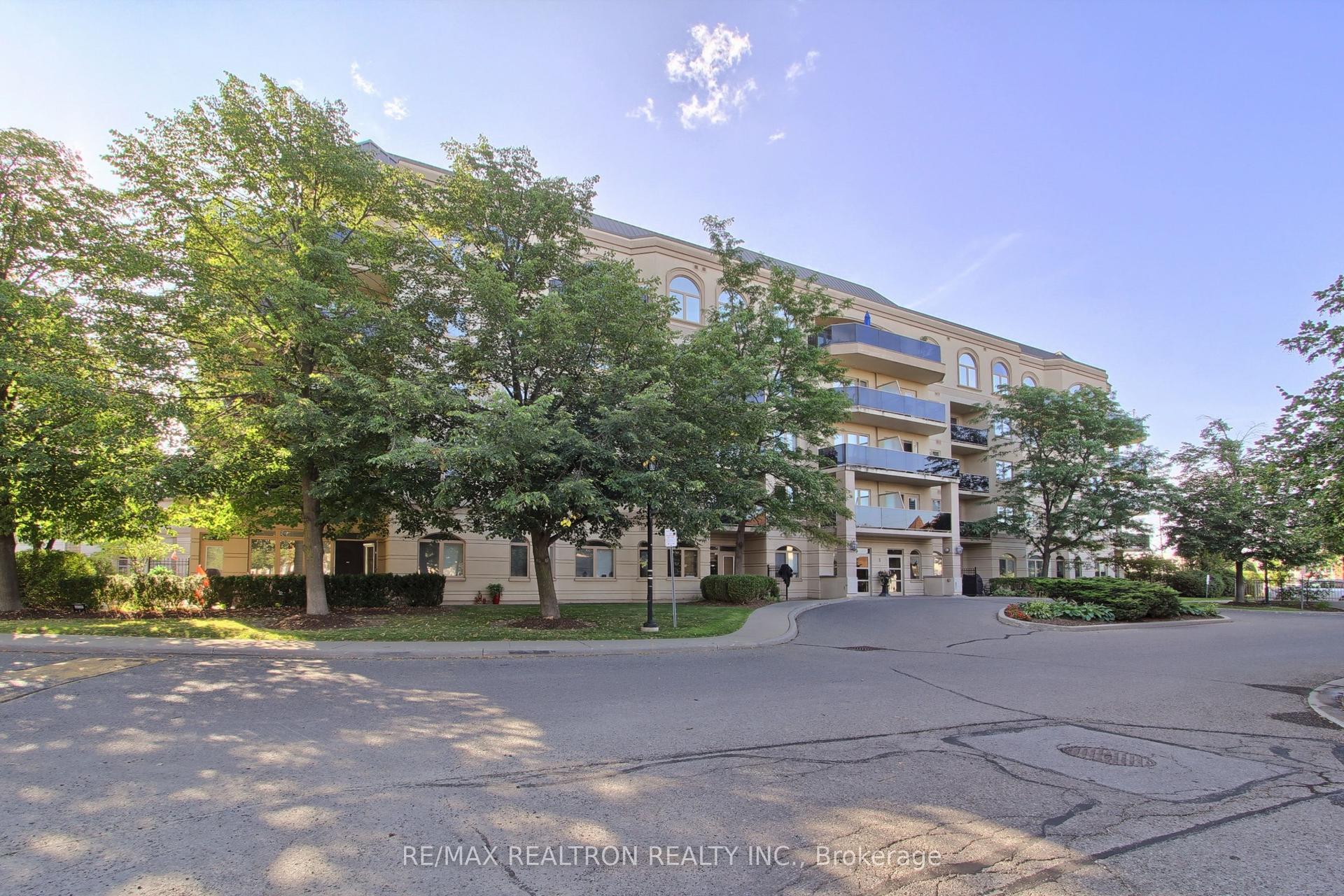 3 Dayspring Circle 207 #207, Brampton — Condo for sale, photo 1