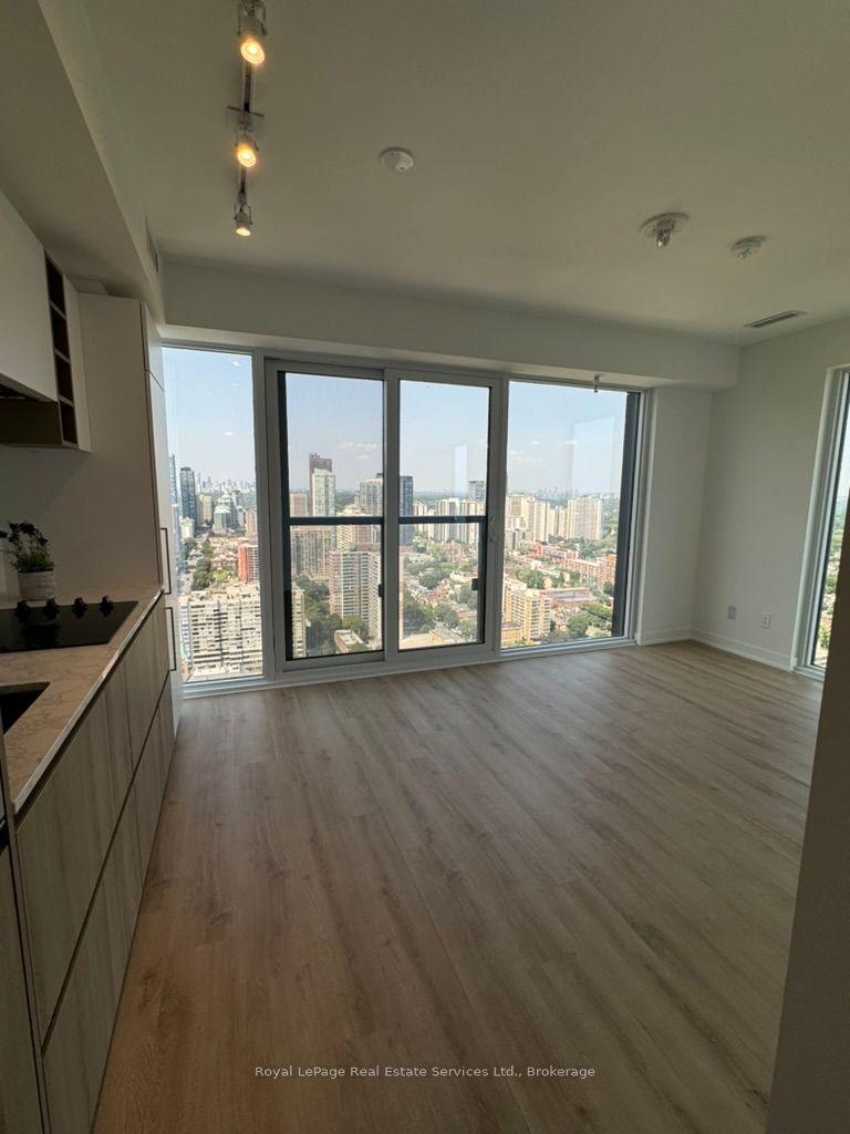 319 Jarvis Street 4310 #4310 — photo 1