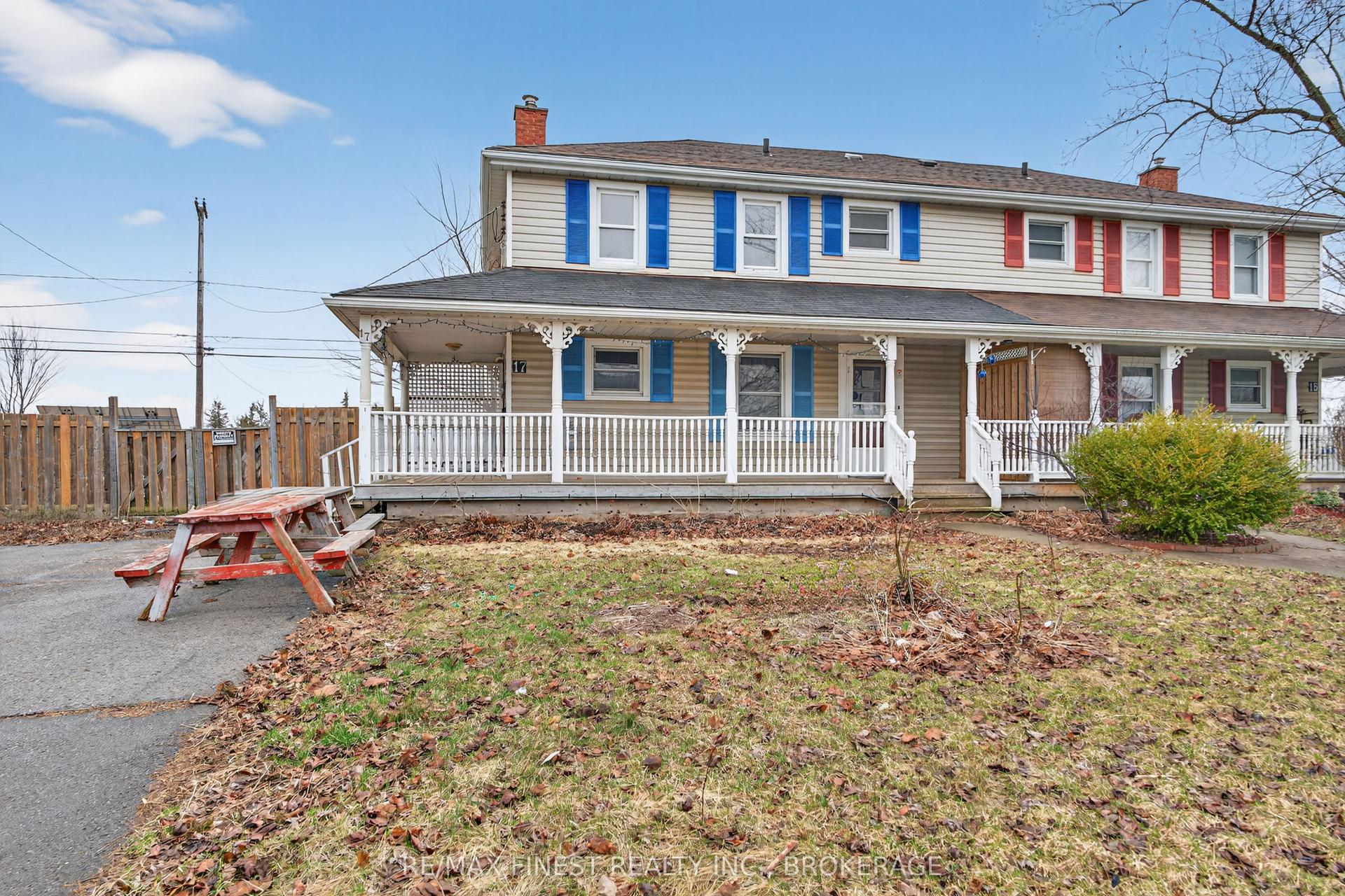 17 London Avenue — photo 1