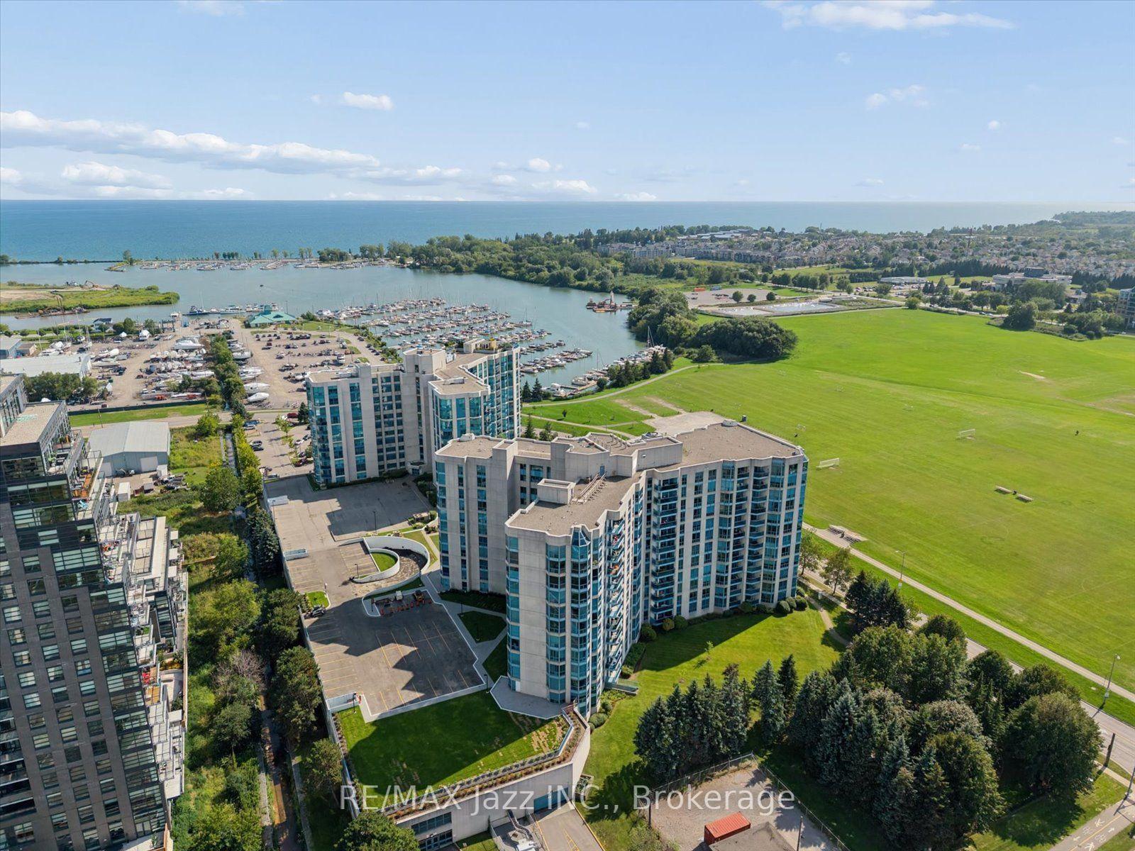 360 Watson Street W 1003 #1003, Whitby — Condo for sale, photo 1