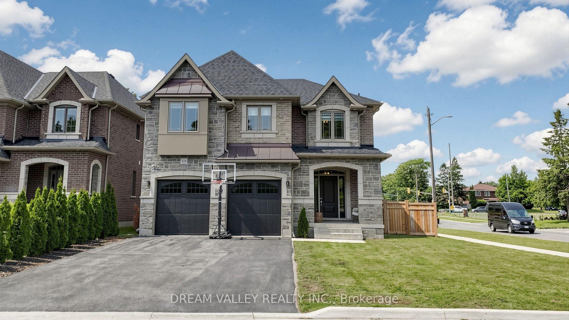 224 Severn Street, Oshawa — Detached for sale, photo 1