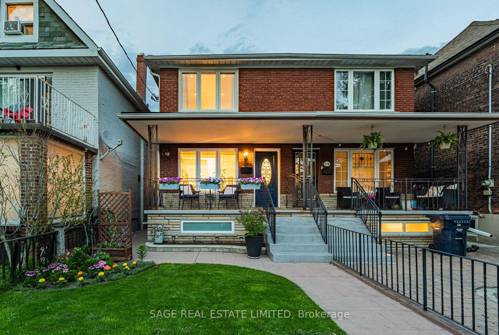 39A Uxbridge Avenue — photo 1
