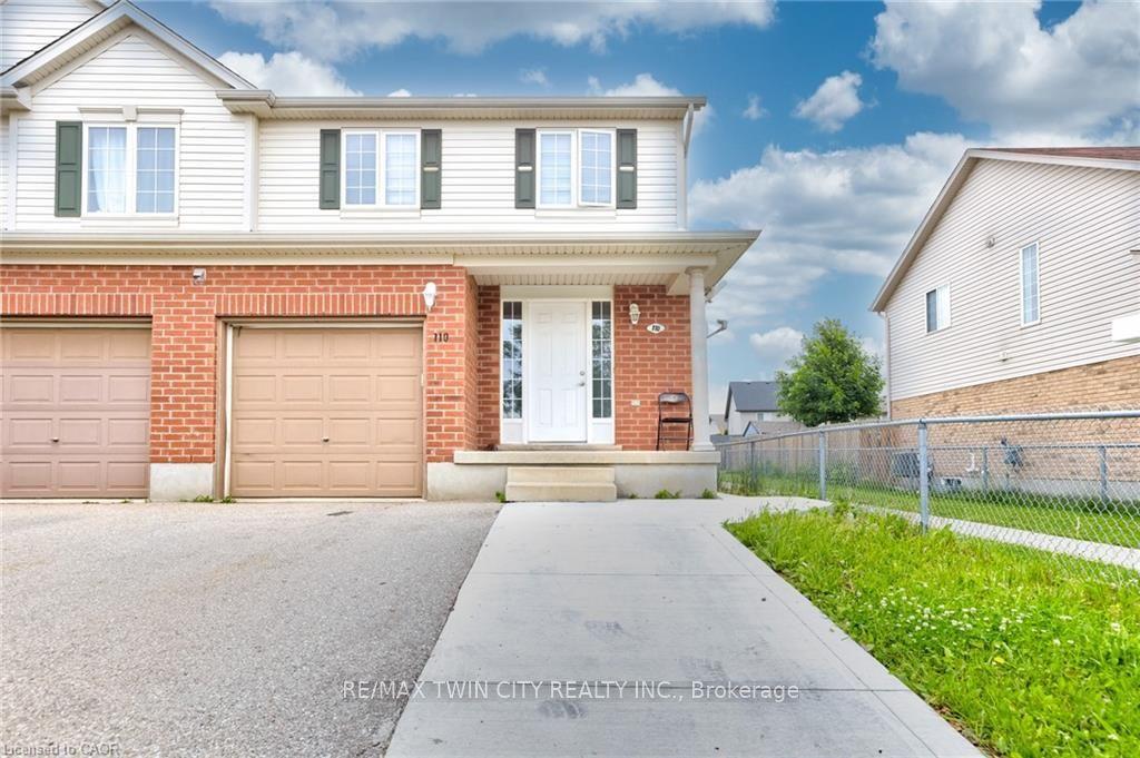 110 Commonwealth Street, Kitchener — Semi-Detached for lease, photo 1