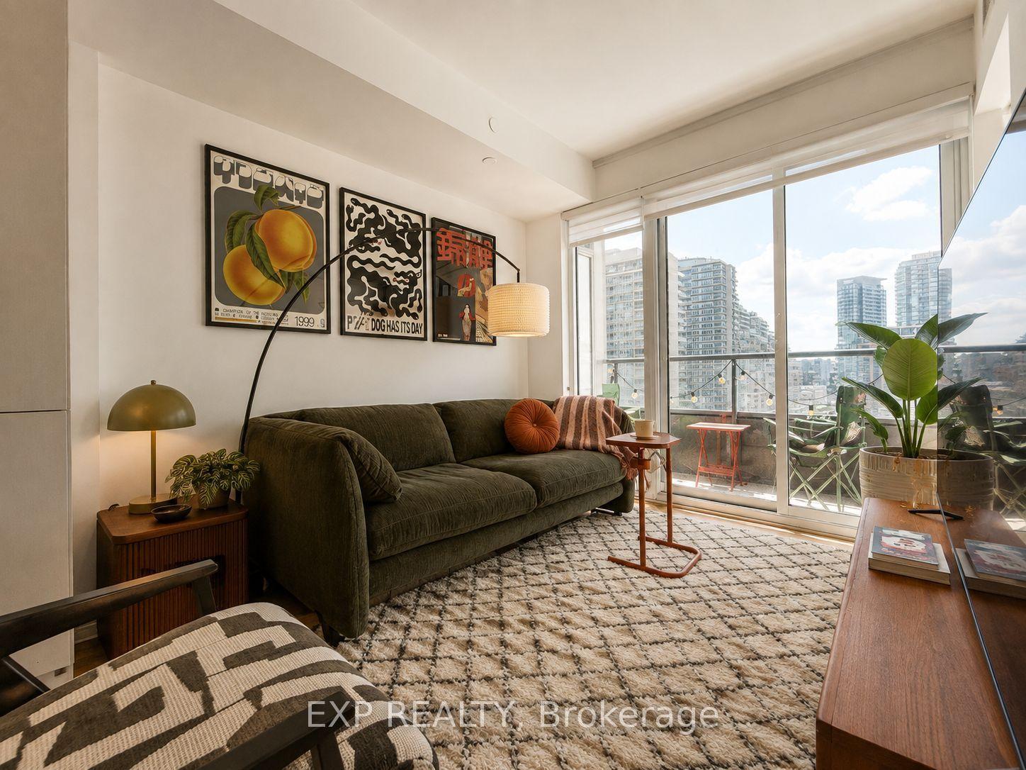 19 Western Battery Road 811 #811, Toronto — Condo for sale, photo 1