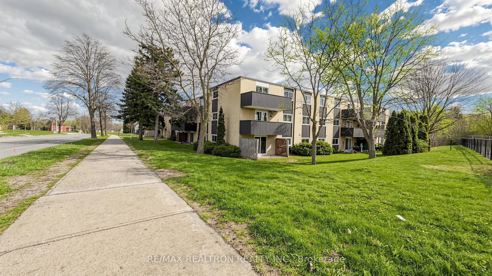75 Hazelglen Drive 208 #208 — photo 1
