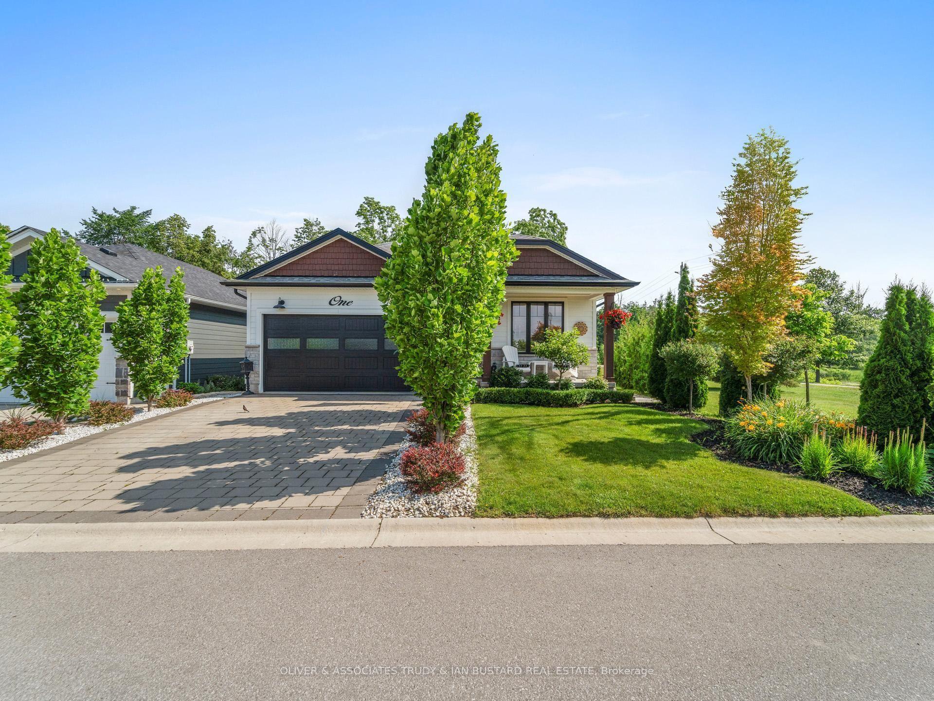 1 Creek Side Place, Lambton Shores — Detached for sale, photo 1