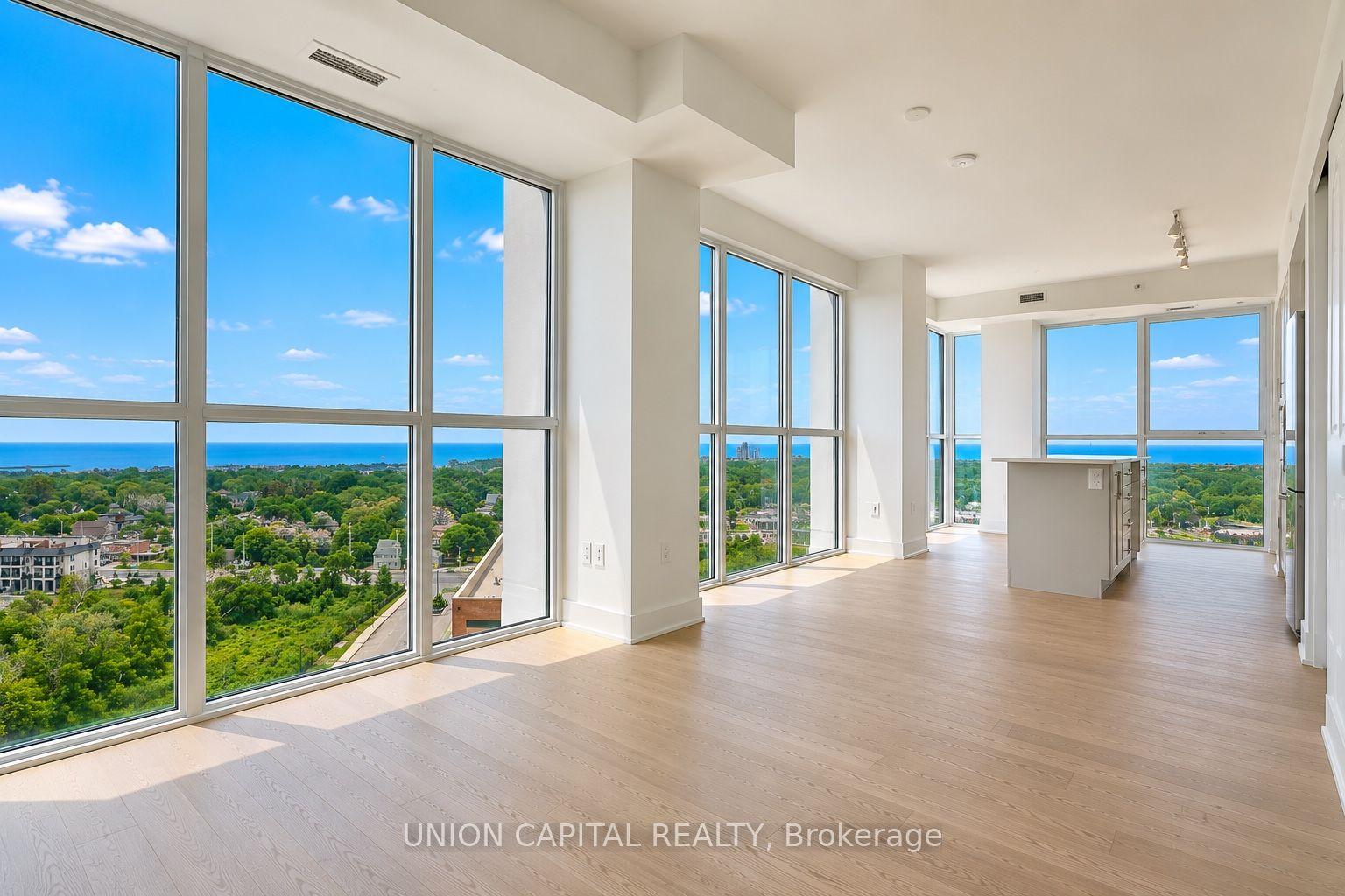 1063 Douglas McCurdy Common 1104 #1104 — photo 1