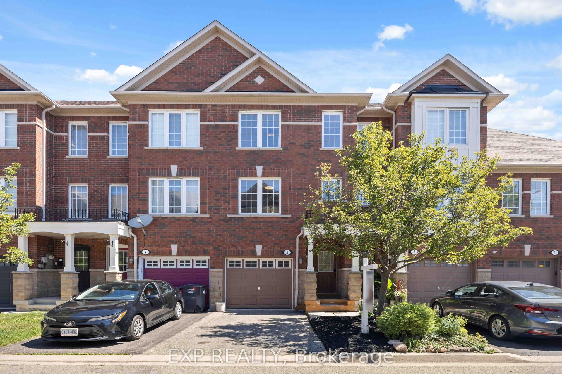 5 Garden Park Lane, Brampton — Townhouse for sale, photo 1