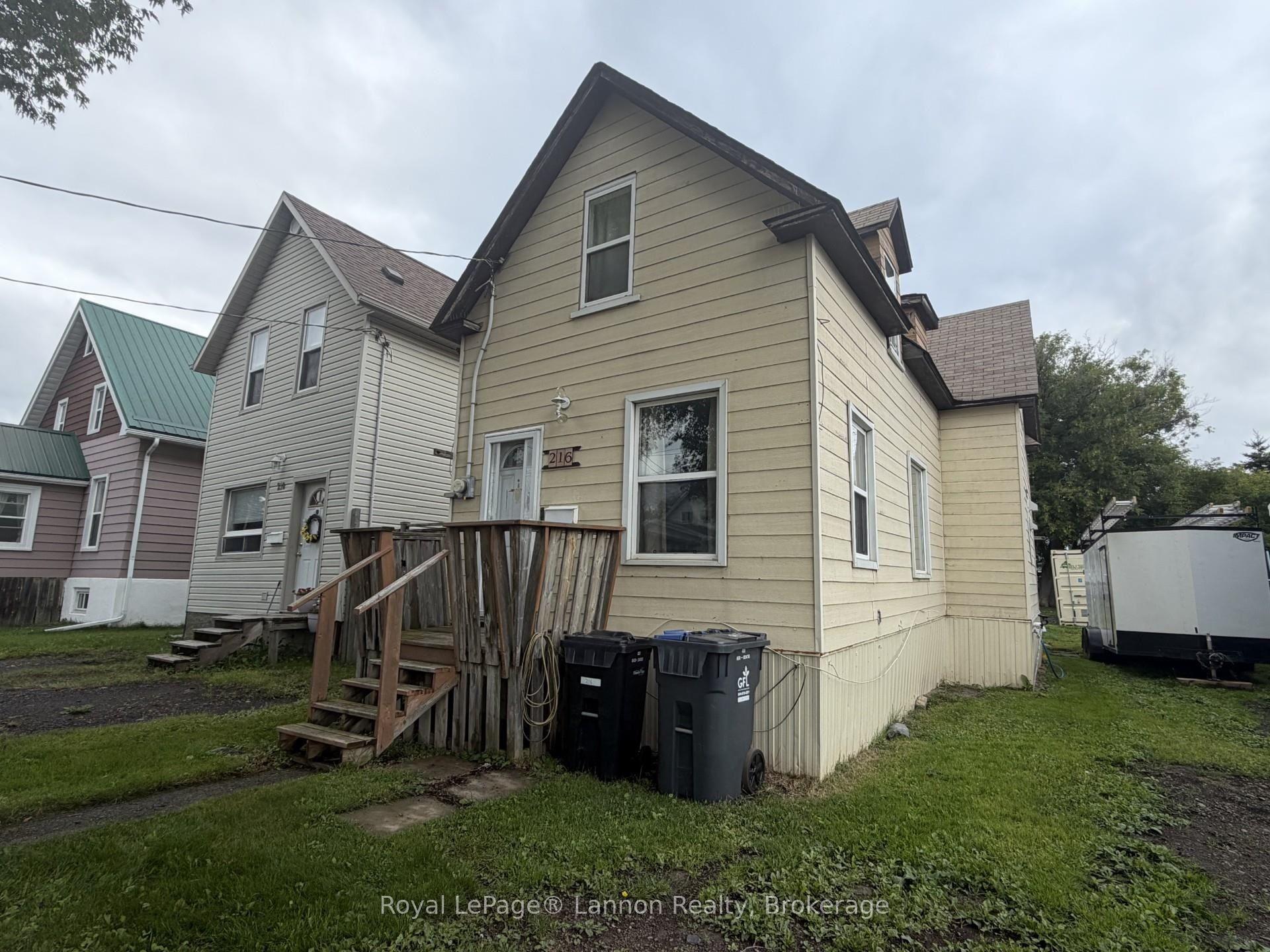 216 McIntyre Street, Thunder Bay — Detached for sale, photo 1