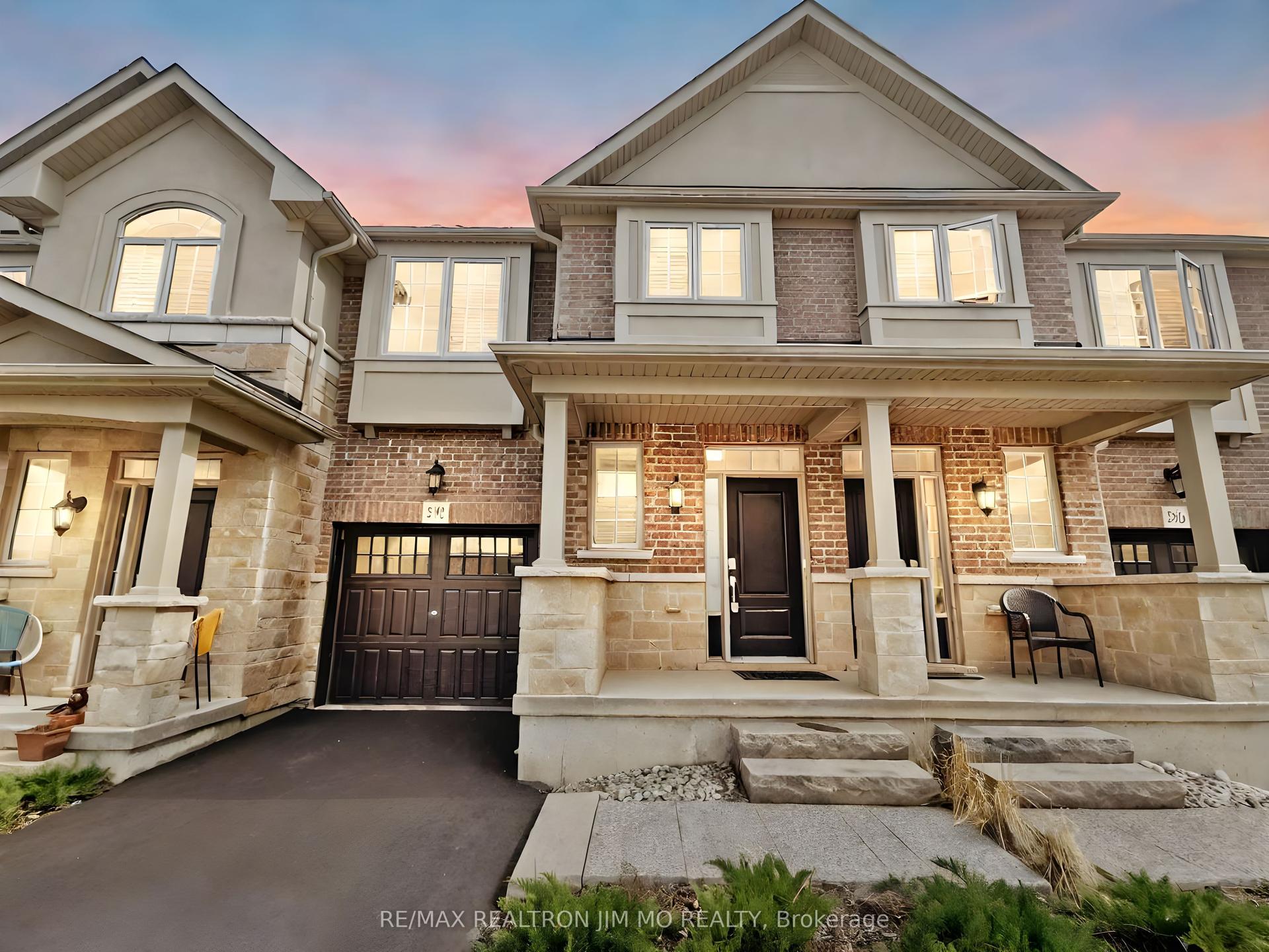 398 Threshing Mill Boulevard, Oakville — Townhouse for lease, photo 1