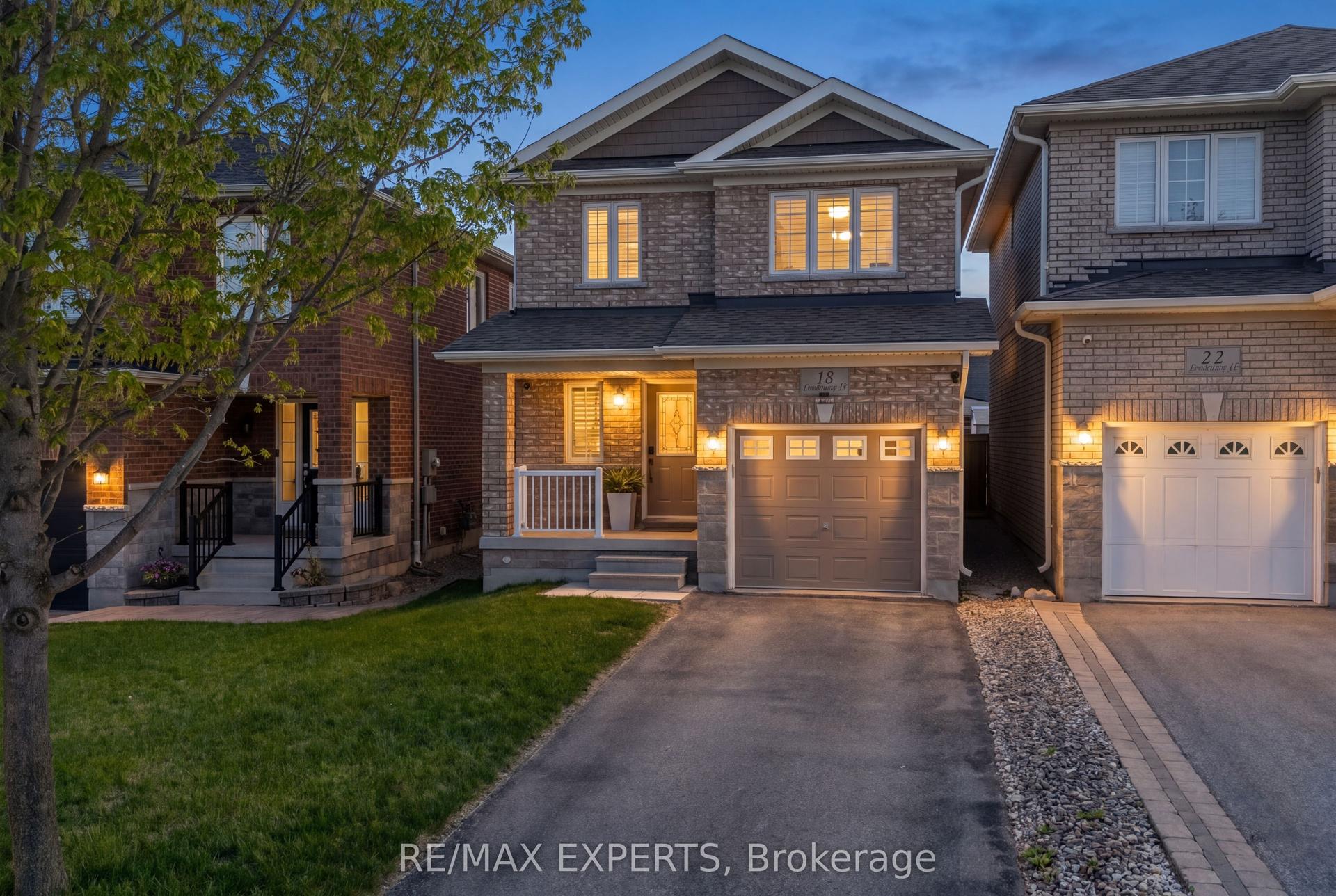 18 Armstrong Crescent — photo 1