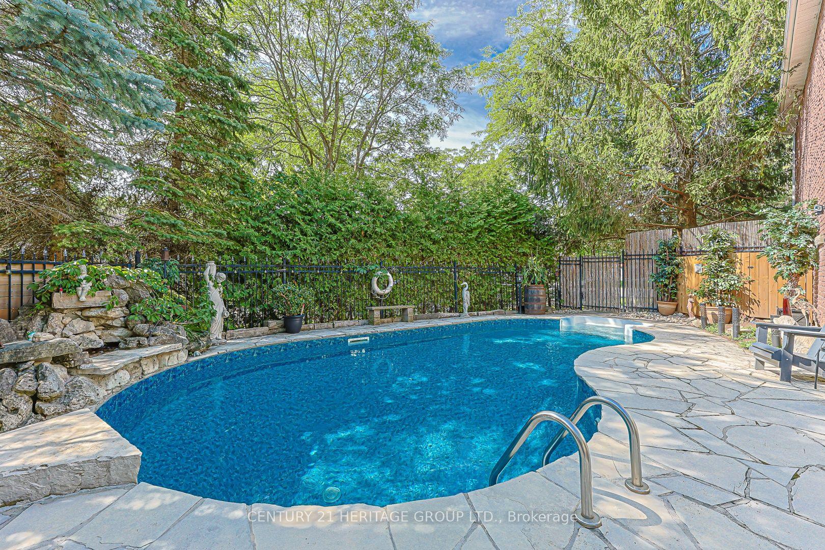 169 Delayne Drive, Aurora — Detached for sale, photo 1