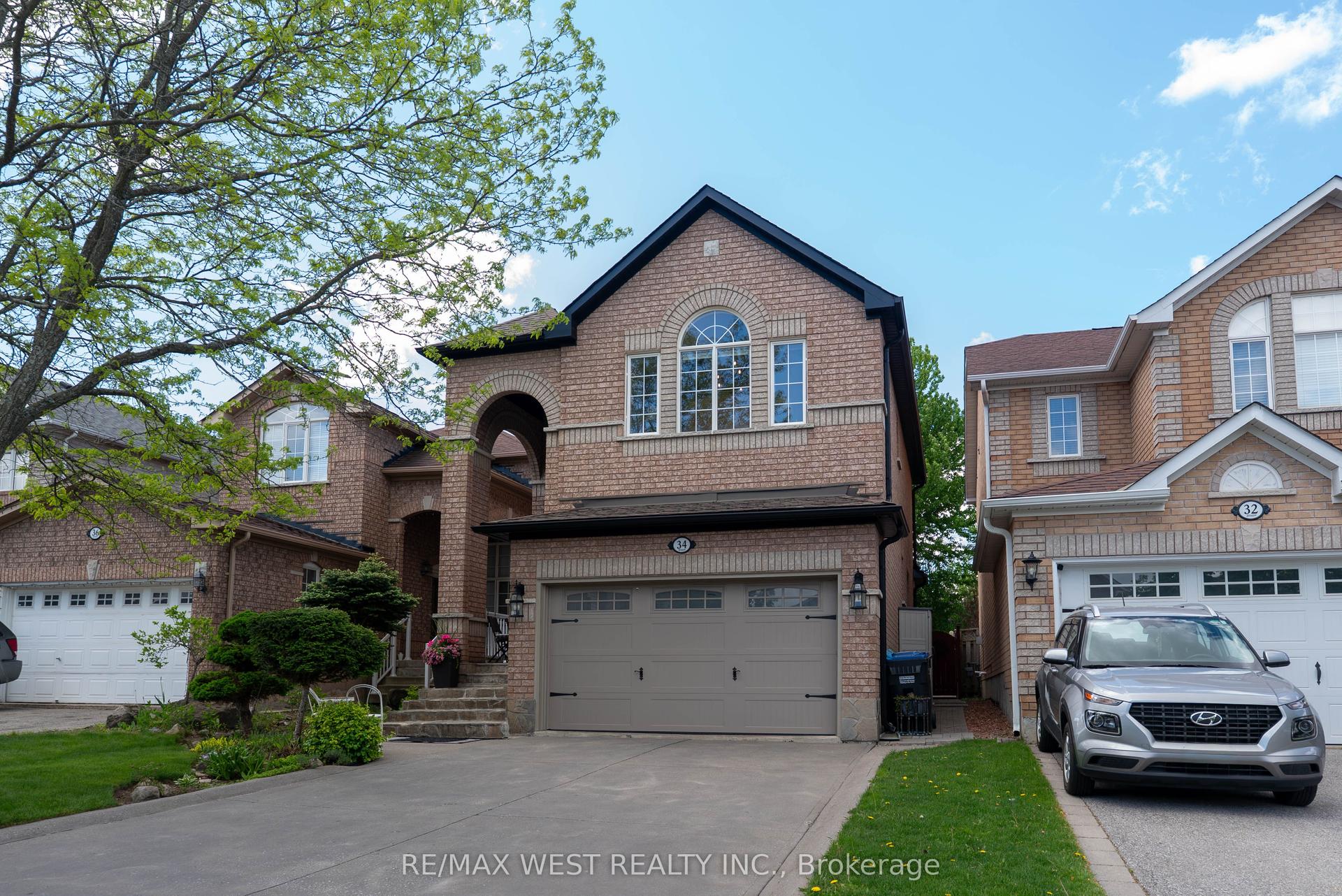 34 Crestridge Drive — photo 1