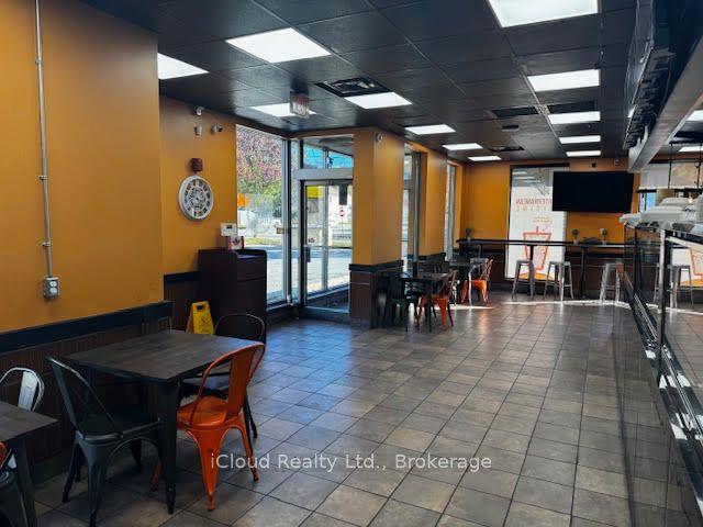 228 Dundas Street — photo 1