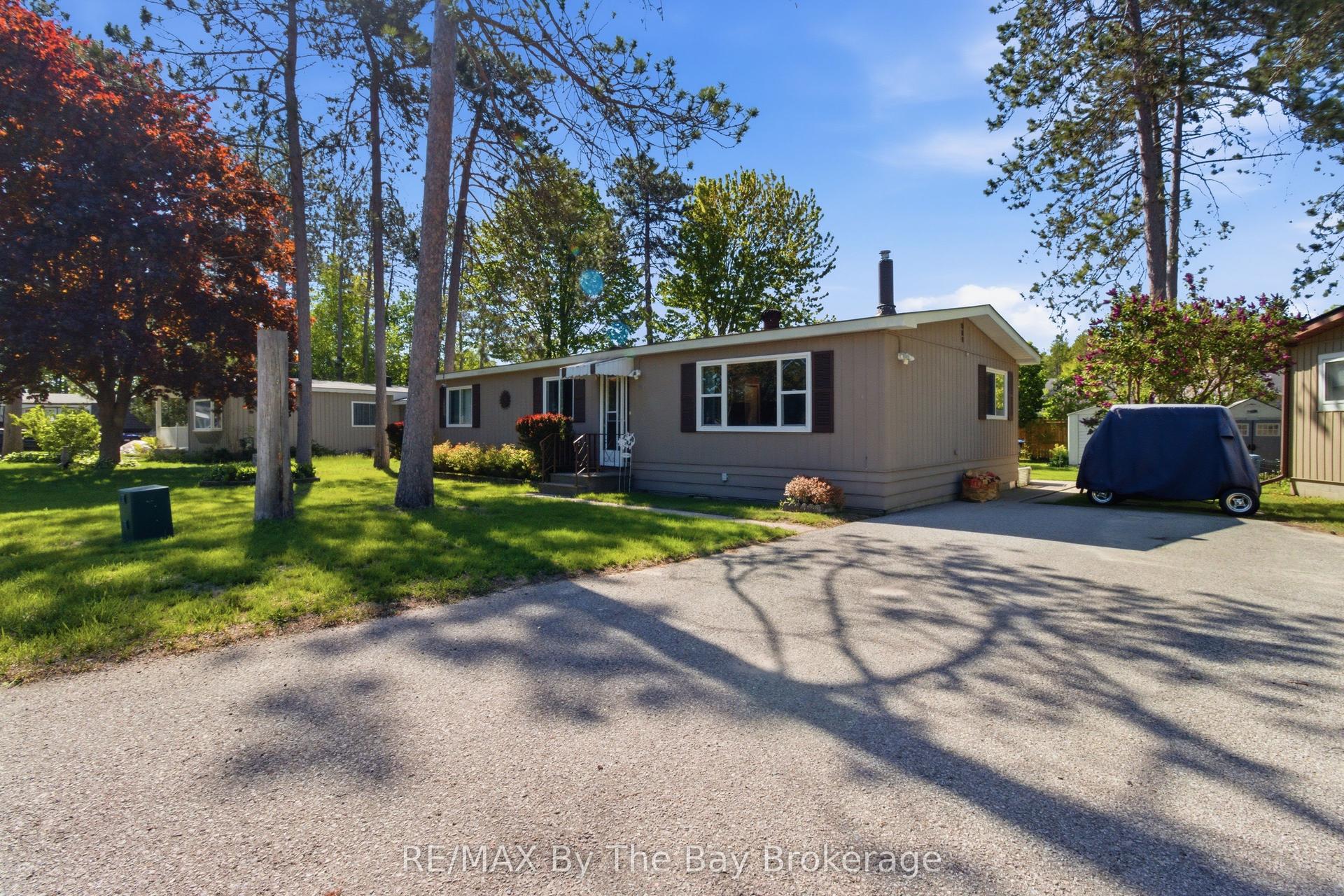 3 Golf Avenue — photo 1