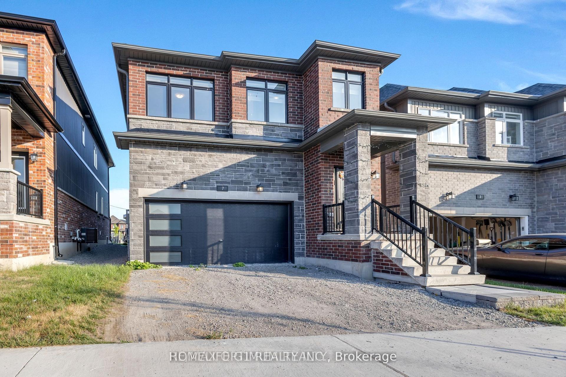 7 Barnyard Trail, Barrie — Detached for sale, photo 1