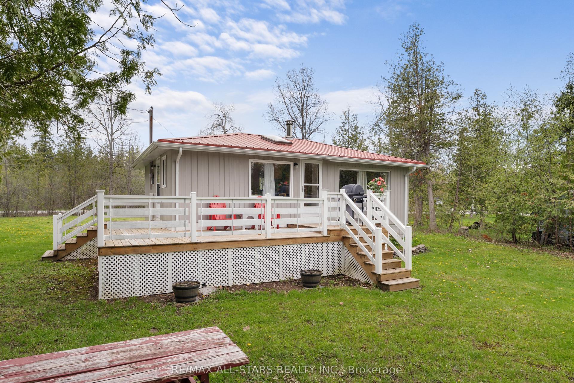 3 Regatta Street — photo 1
