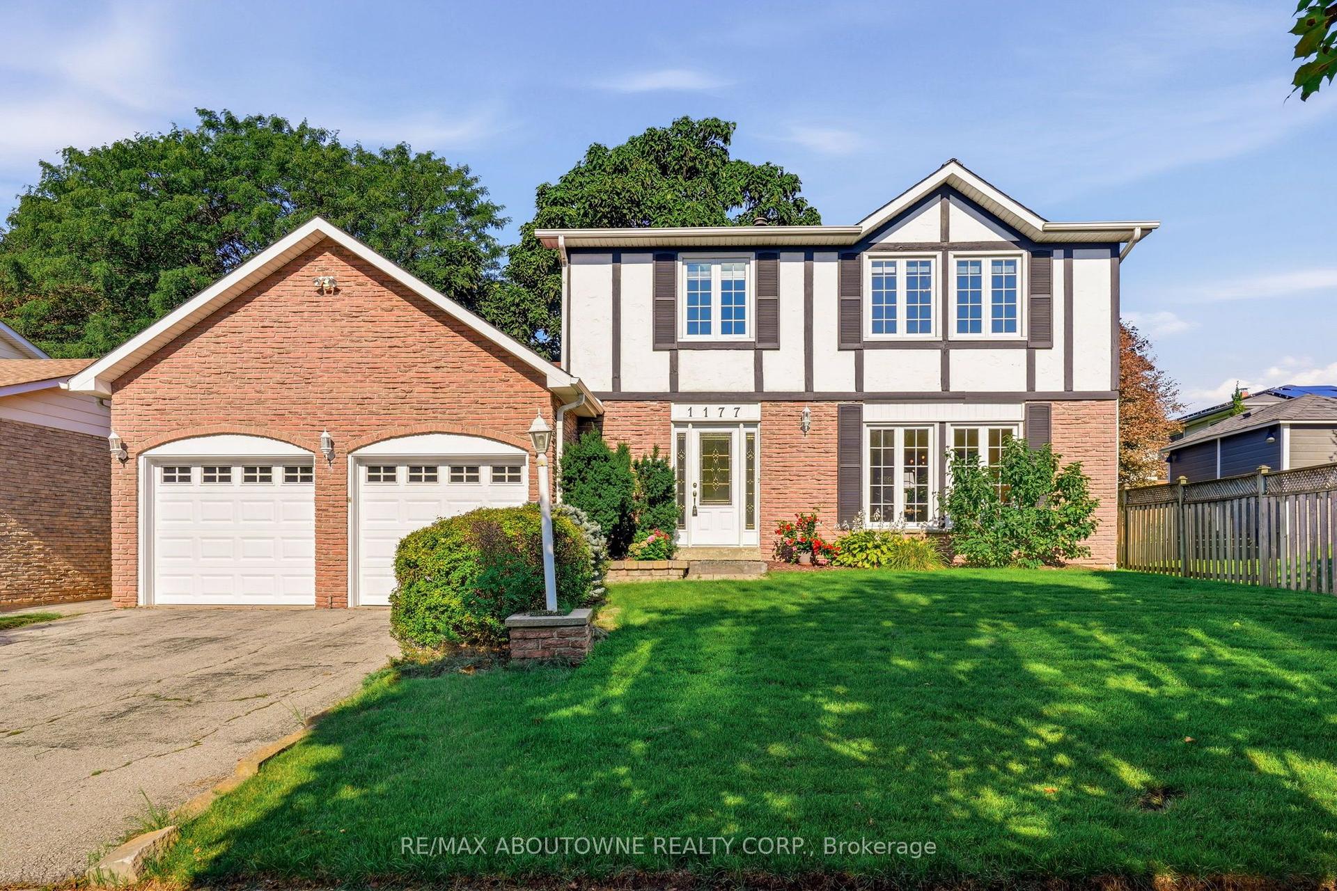 1177 Grand Boulevard, Oakville — Detached for sale, photo 1