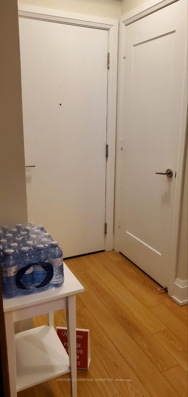 120 Harrison Garden Boulevard 1431 #1431 — photo 1
