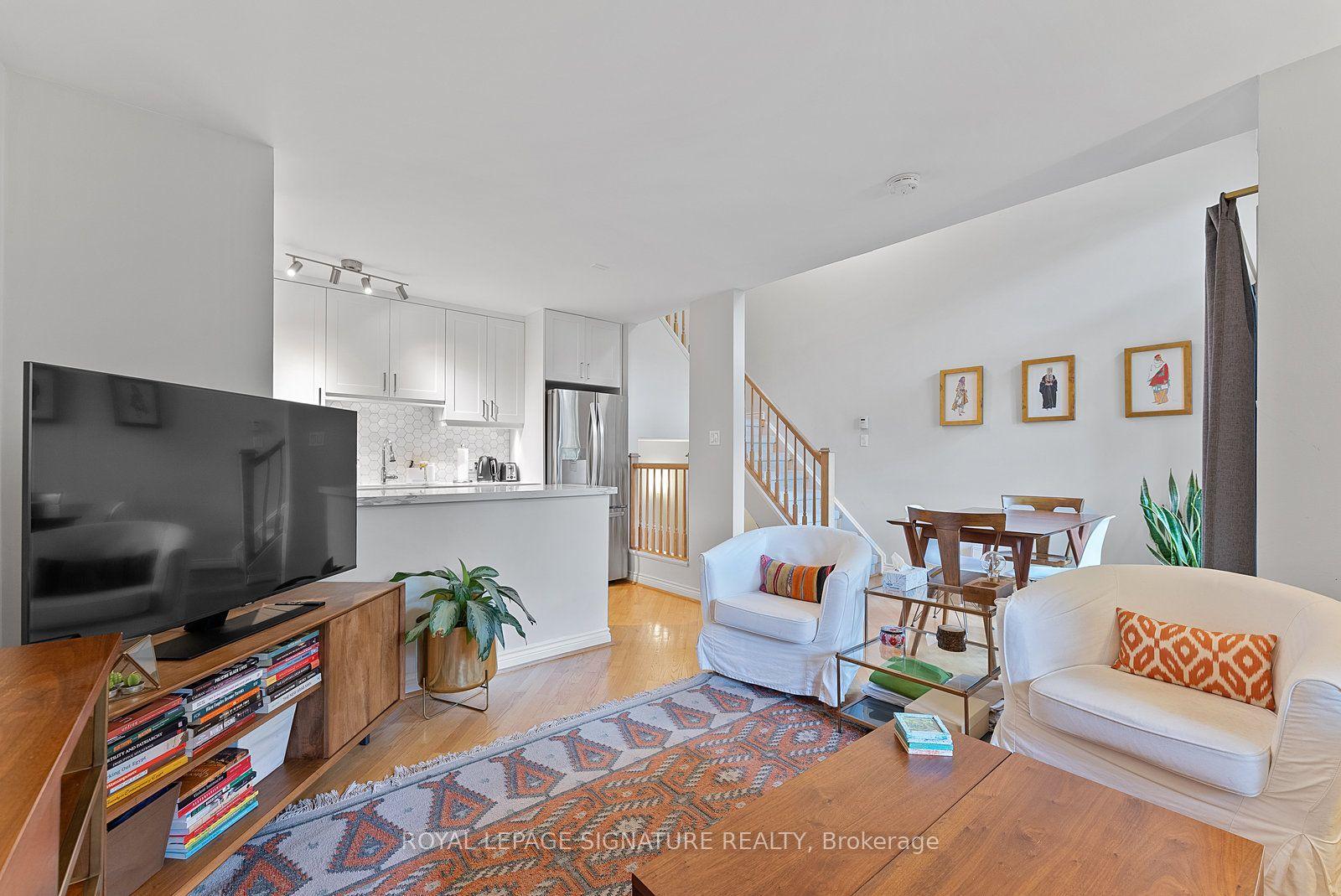 359 Albany Avenue 2 #2, Toronto — Condo Town for lease, photo 1