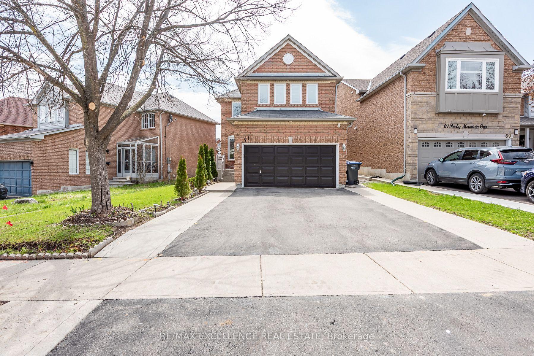 71 Rocky Mountain Crescent — photo 1