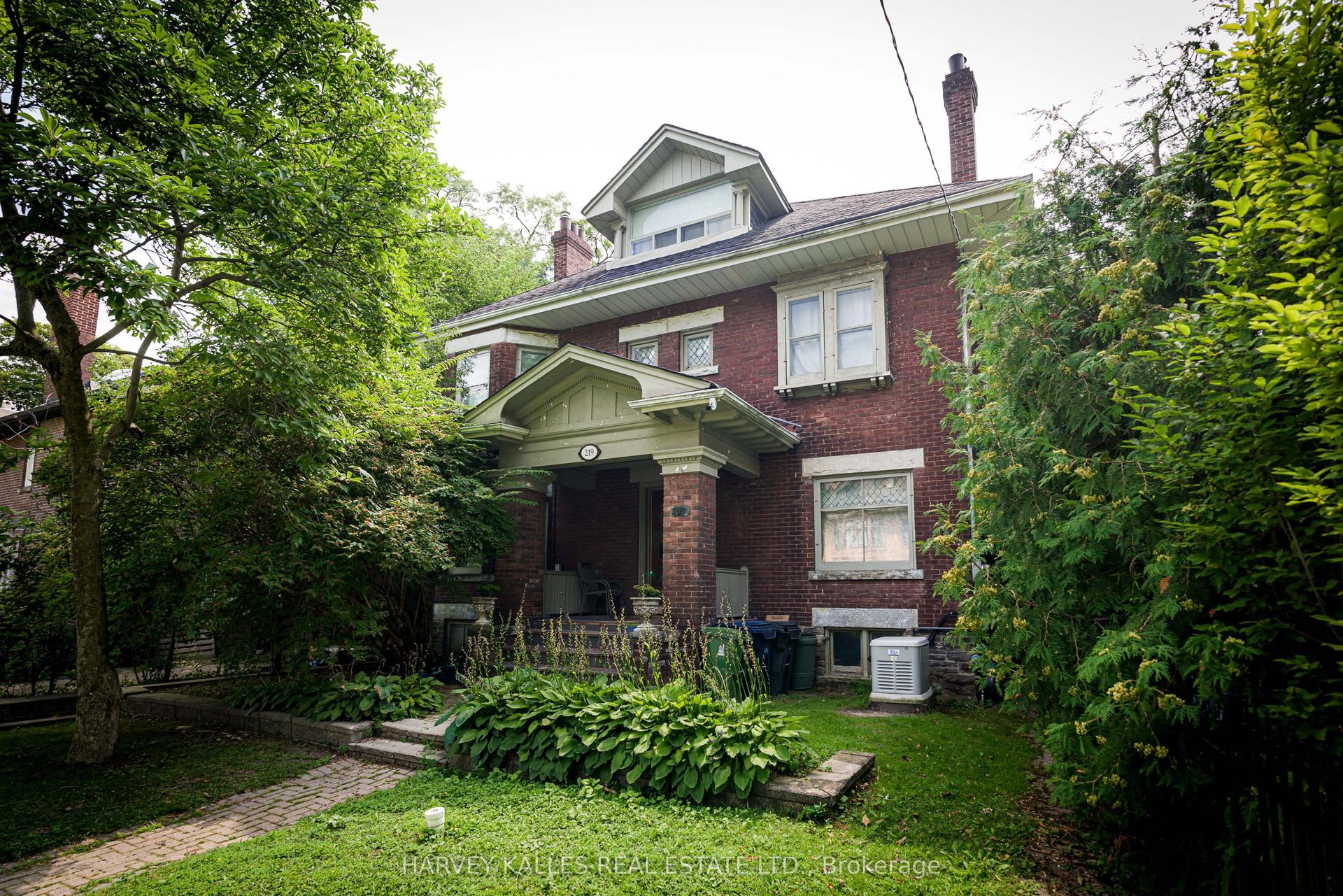 219 Balmoral Avenue, Toronto — Detached for sale, photo 1