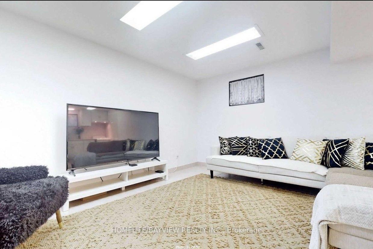 14 Gray Crescent Bmnt #Bmnt — photo 1