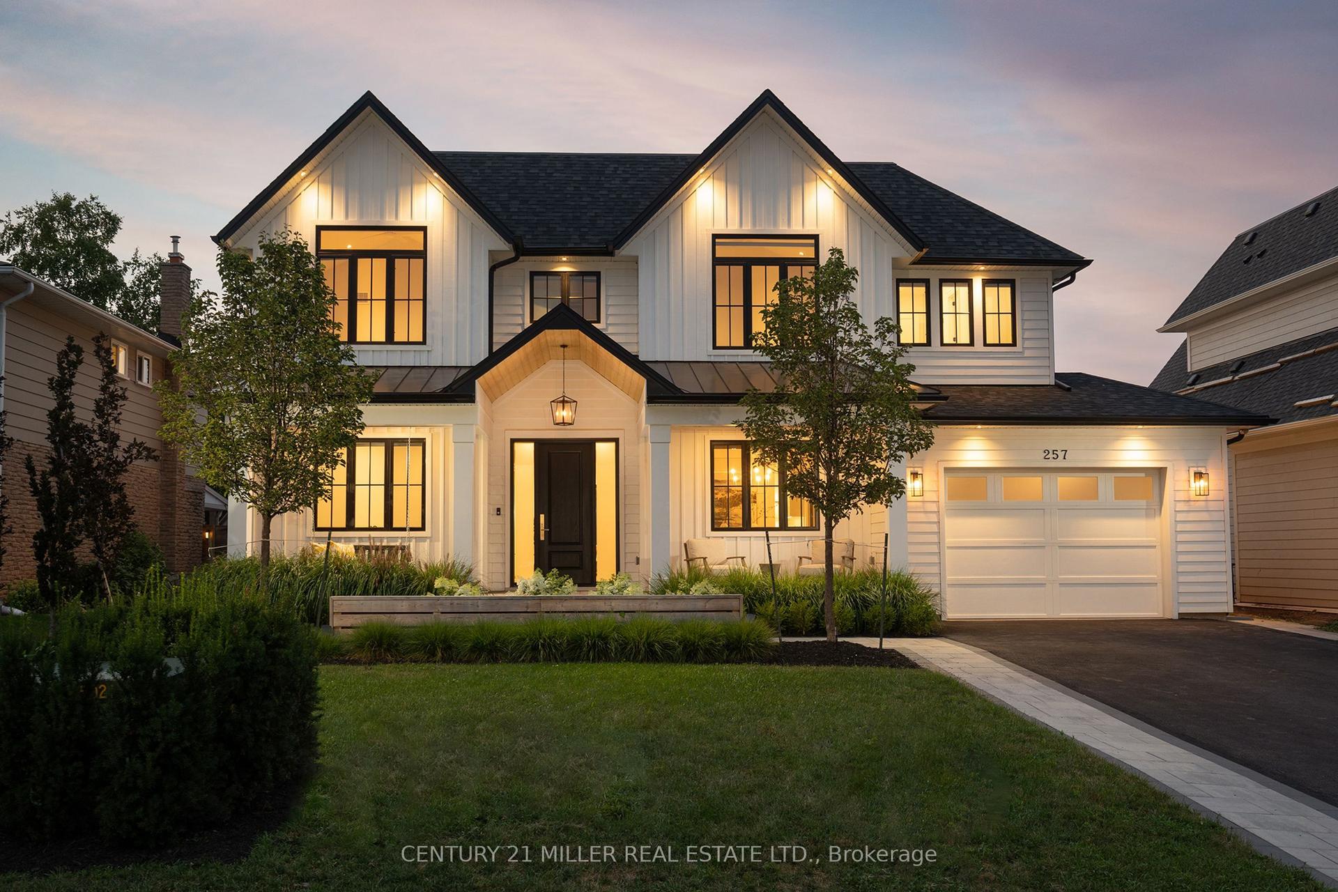 257 Sunrise Crescent — photo 1
