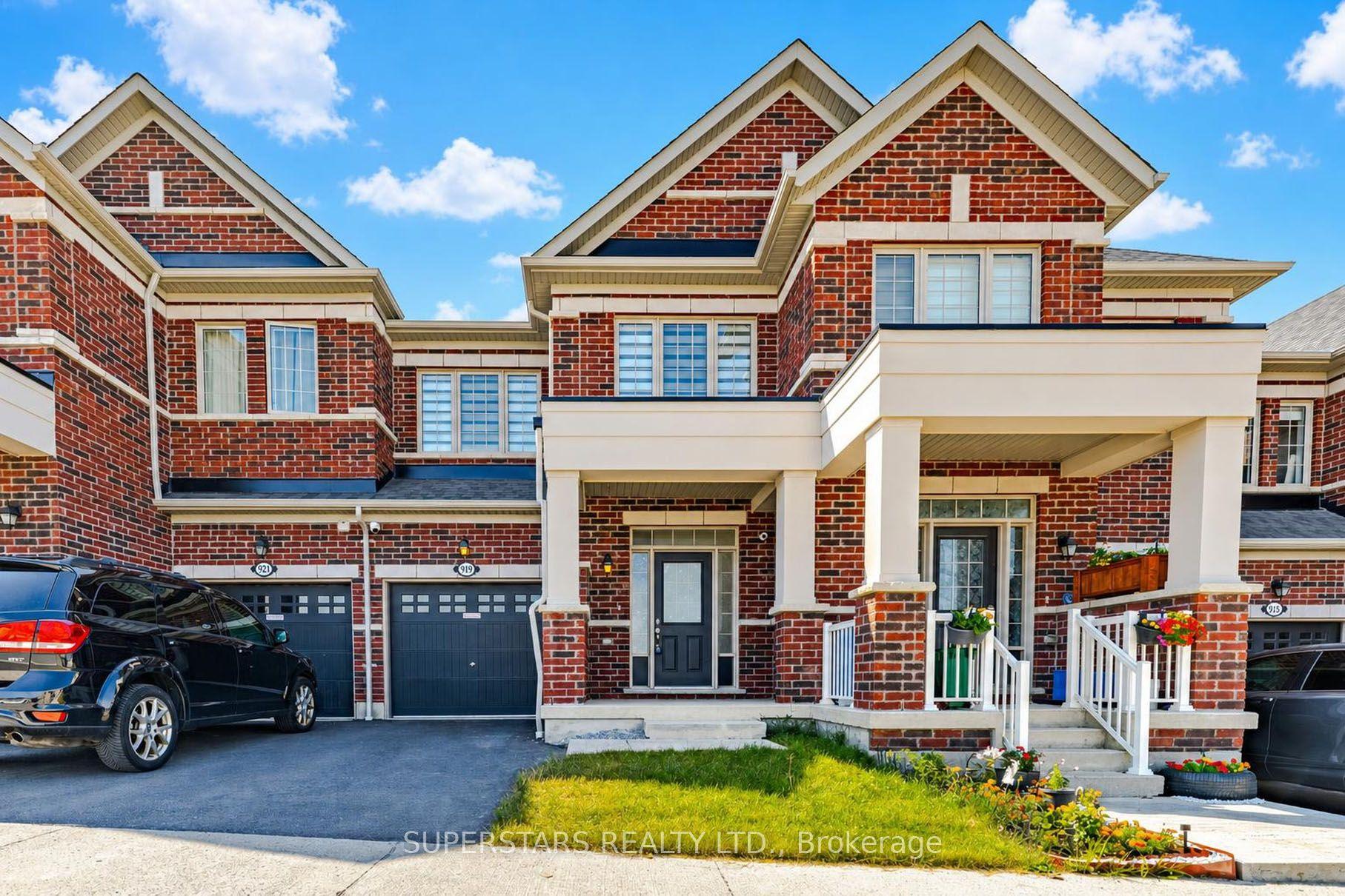 919 Elizabeth Mackenzie Drive, Pickering — Townhouse for sale, photo 1