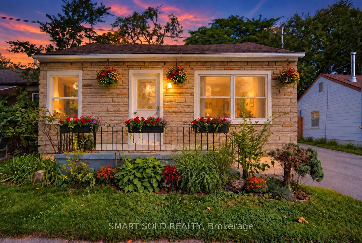 7 Elmwood Avenue, St. Catharines — Detached for sale, photo 1