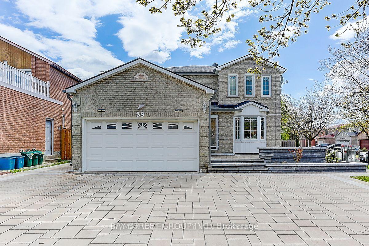 29 Featherstone Avenue — photo 1