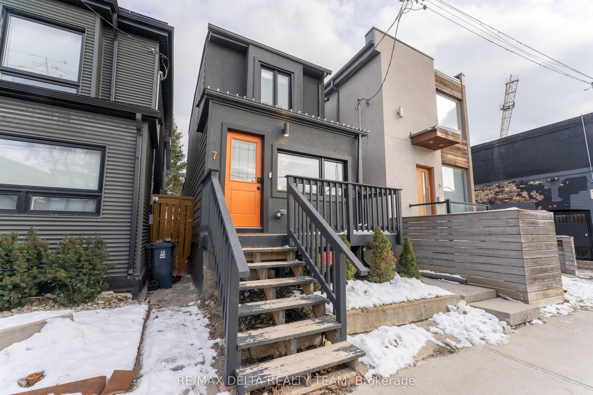 7 Craven Road Basement Apartment #Basement Apartment, Toronto — Detached for lease, photo 1