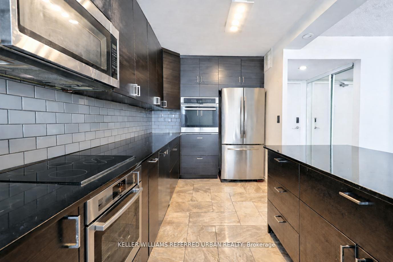 10 Martha Eaton Way 1811 #1811 — photo 1