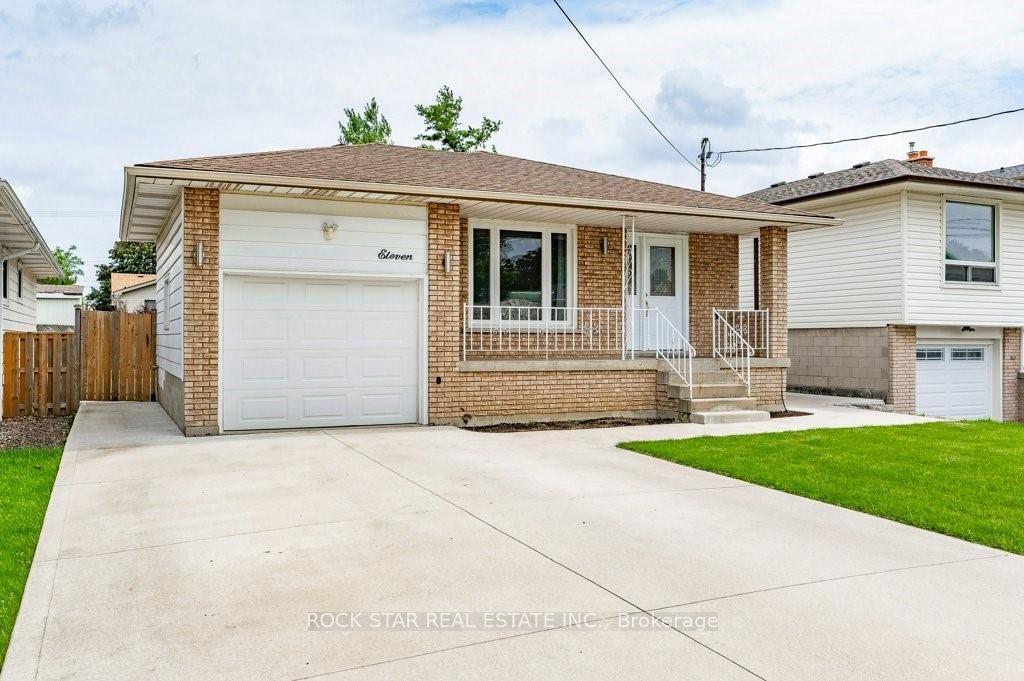 11 Aterno Drive, Hamilton — Detached for lease, photo 1