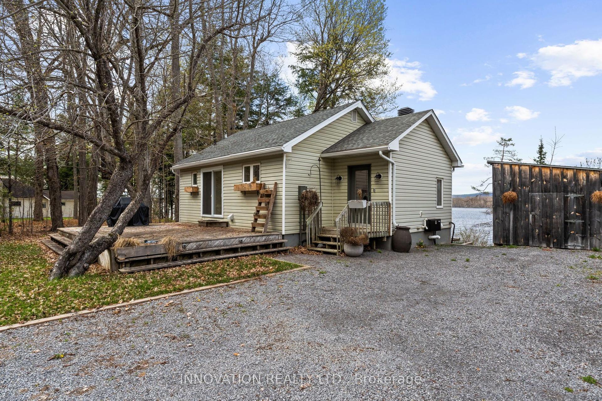 300 Riverwood Drive — photo 1