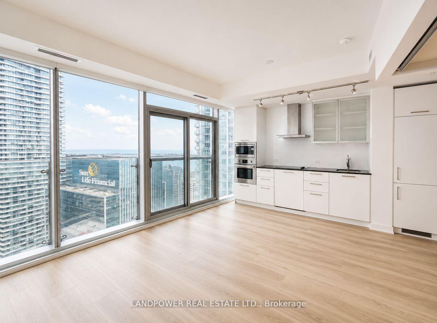12 York Street 5101 #5101, Toronto — Condo for sale, photo 1