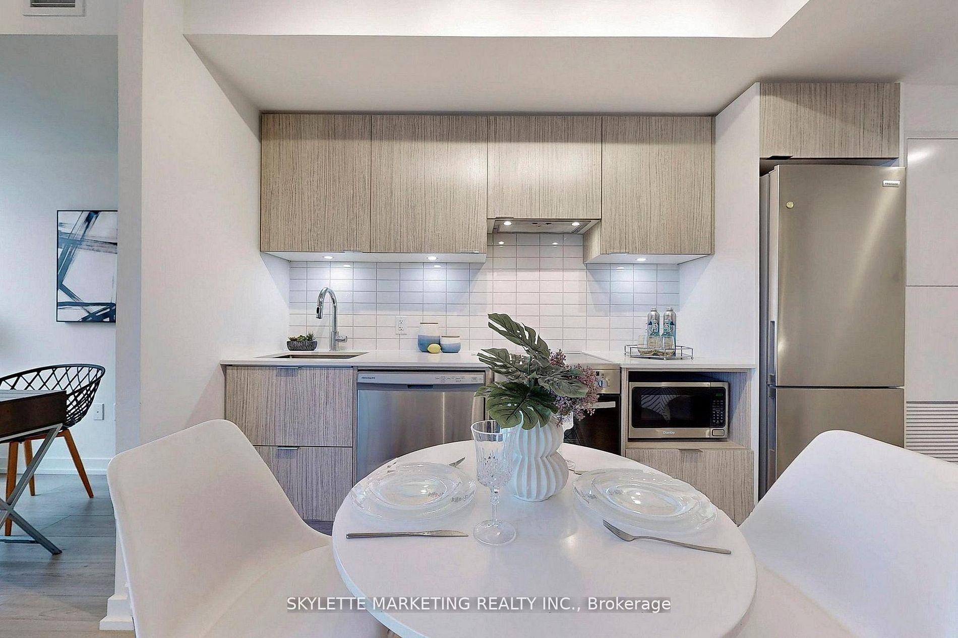 395 Bloor Street E 3601 #3601 — photo 1
