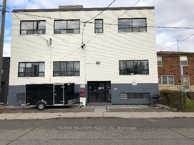 346-348 Ryding Avenue — photo 1