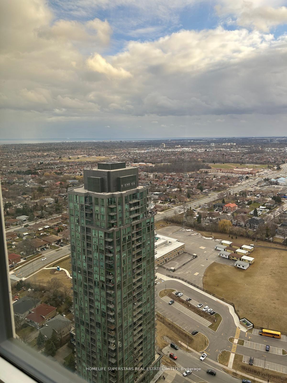 30 Elm Drive W 3808 #3808 — photo 1