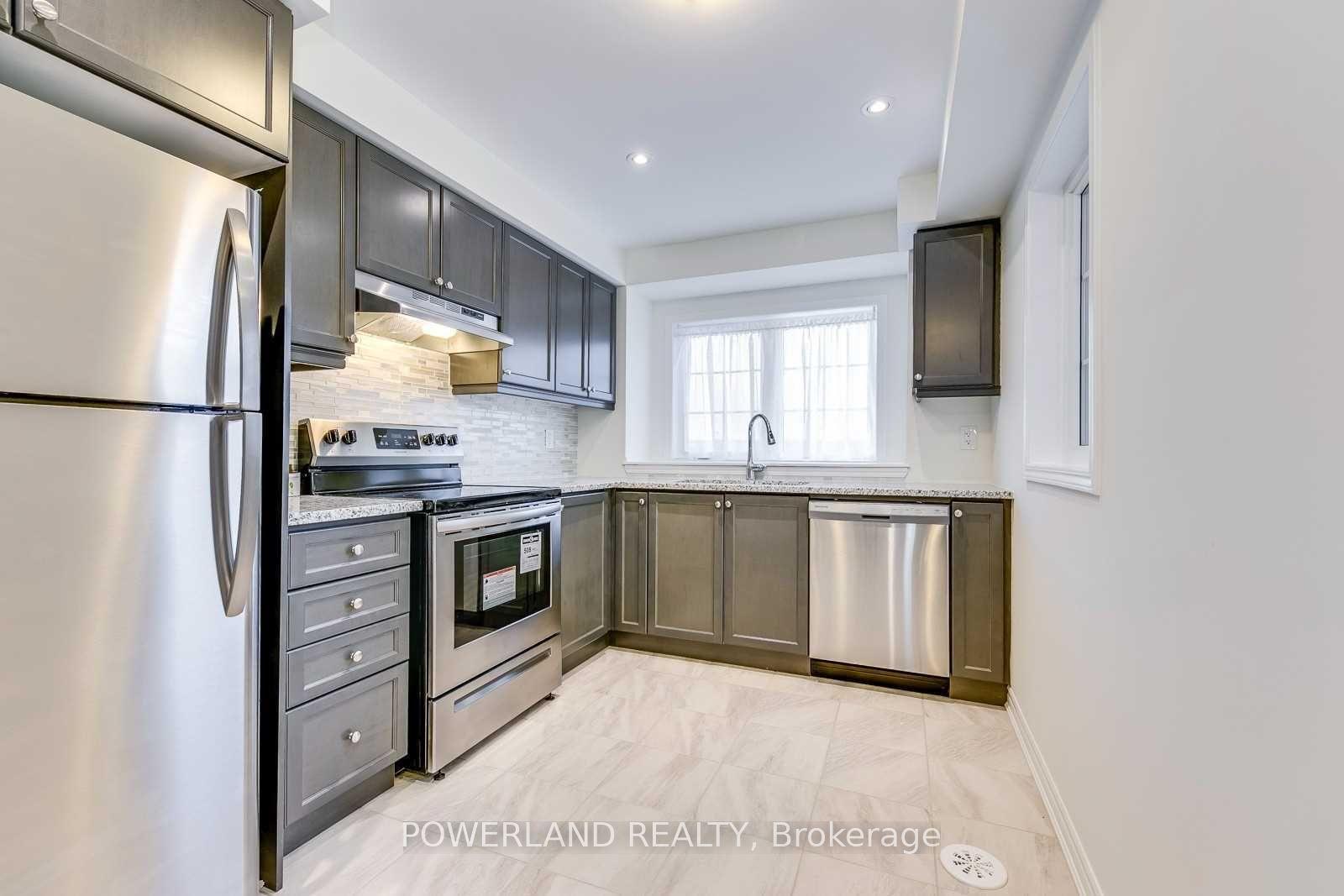 77 Mcalister Avenue, Richmond Hill — Townhouse for lease, photo 1