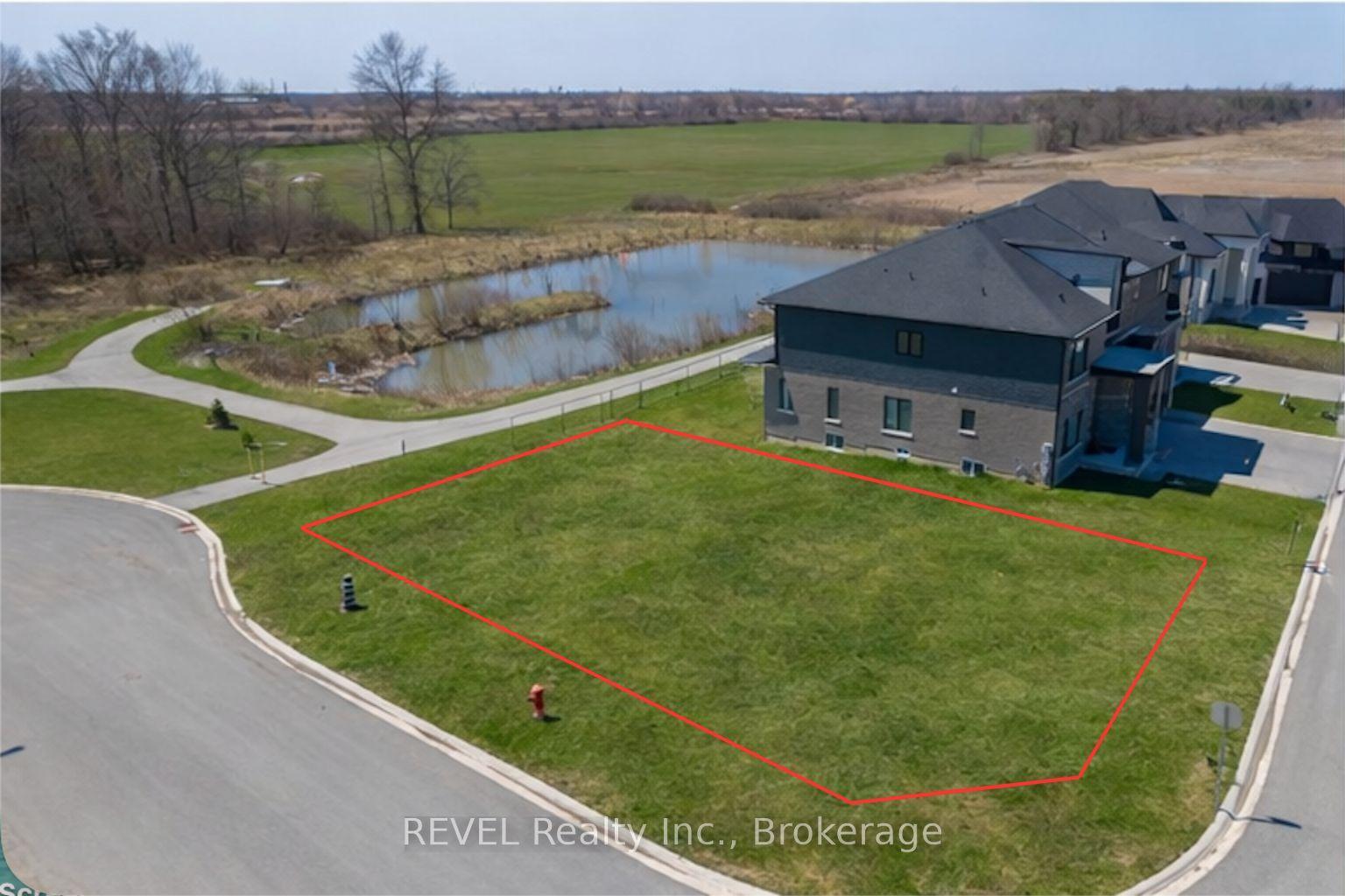 7547 Sherrilee Crescent — photo 1