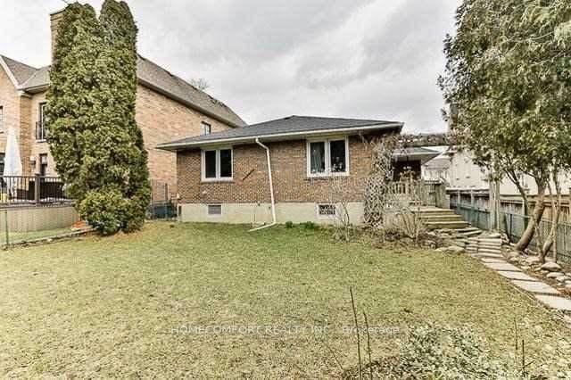 67 Munro Boulevard, Toronto — Detached for sale, photo 1