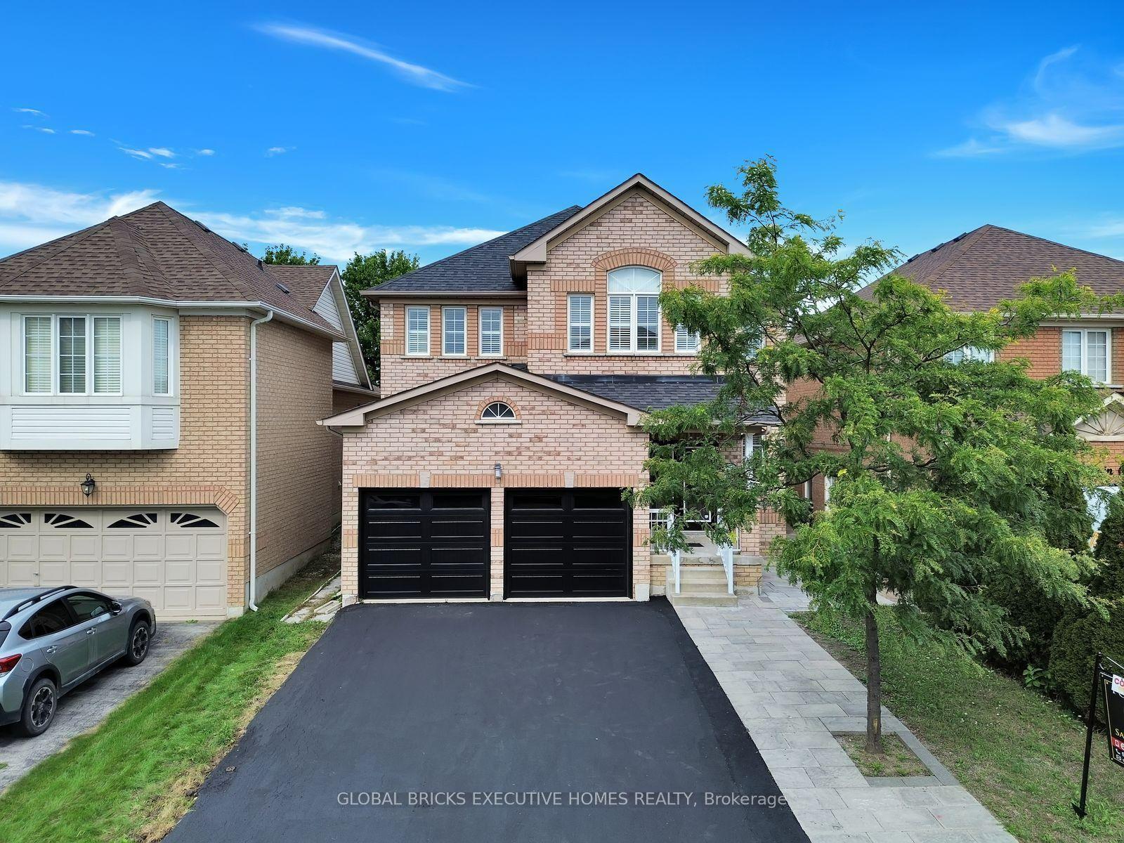 122 Pappain Crescent, Brampton — Detached for sale, photo 1