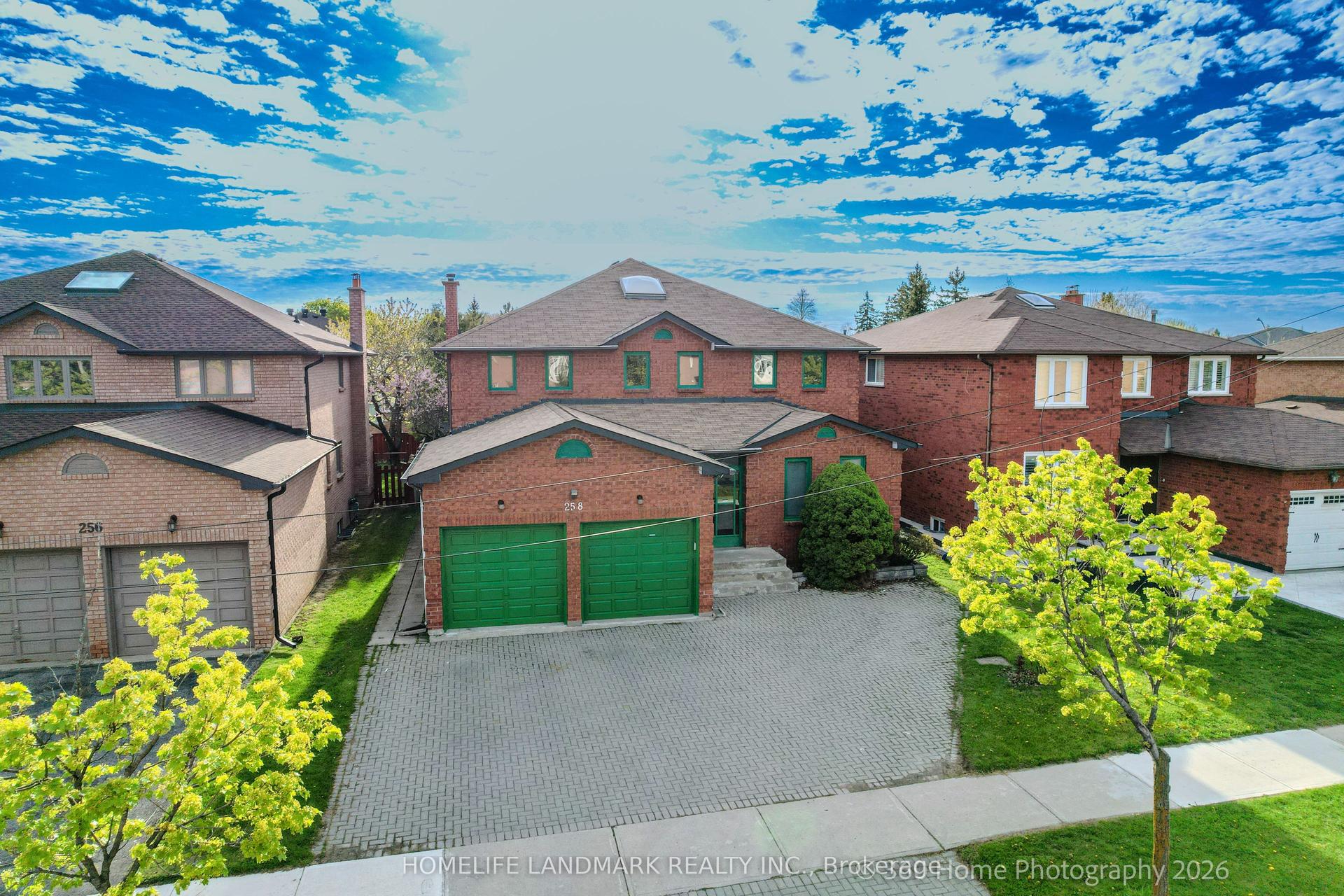 258 Valleymede Drive — photo 1
